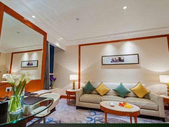 豪华江景大床房