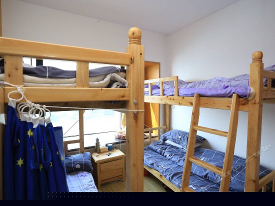 江景四人间(床位)