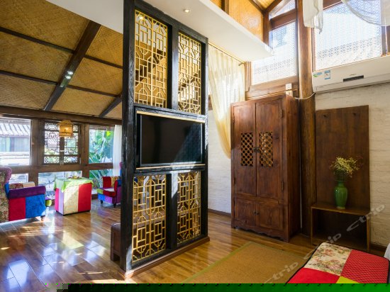 花月夜东南亚大床房