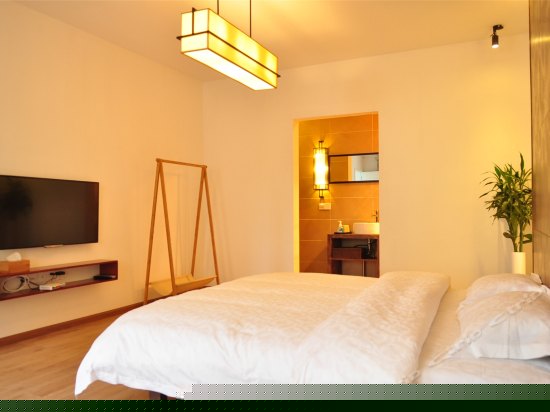 凡尘院景大床房