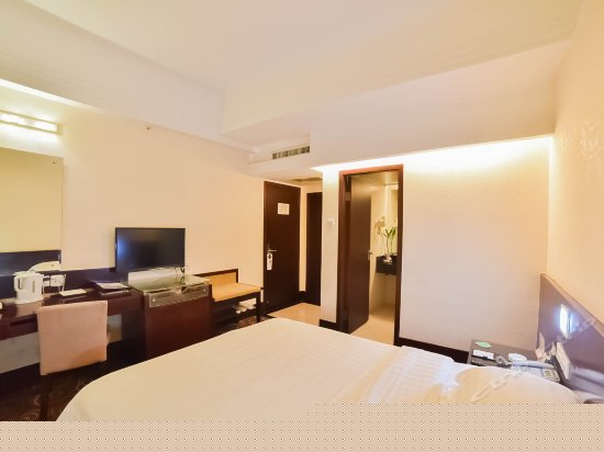 普通大床15房(无窗)