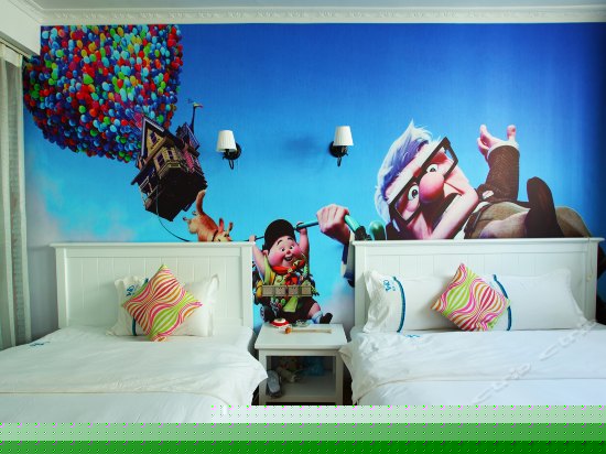 温馨主题亲子间