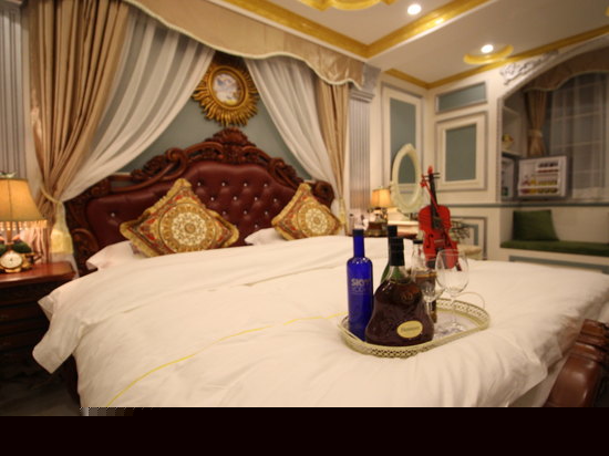 豪华宫廷大床房