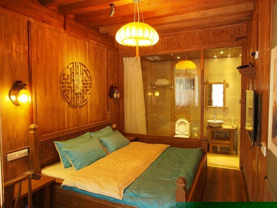 豪华大床房（一楼）