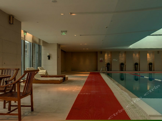 室内游泳池