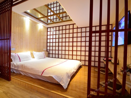 日韩风情主题房