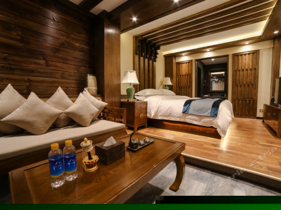 藏式风情豪华大床房