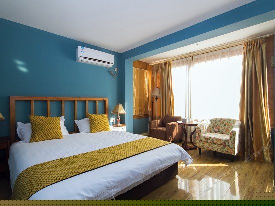 A204豪华山景大床房