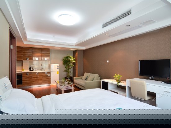 E型豪华双卧套房