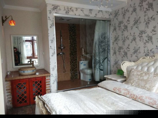 临江阳台大床房