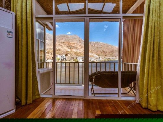 海景星空露台浴缸桑拿套房3层