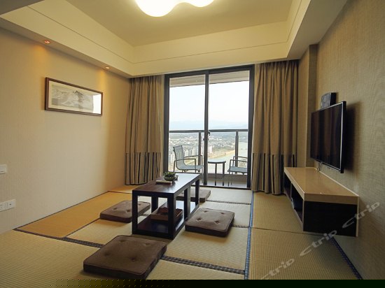 榻榻米江景套房