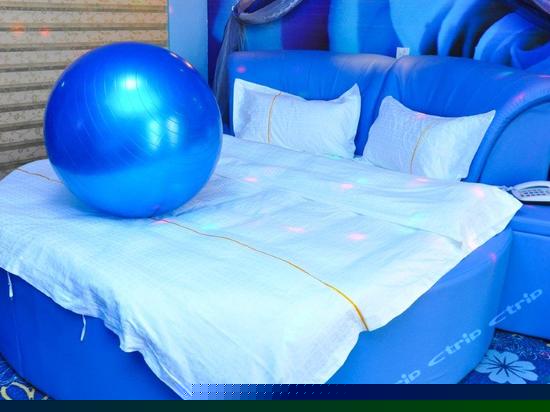 商务电动圆床房