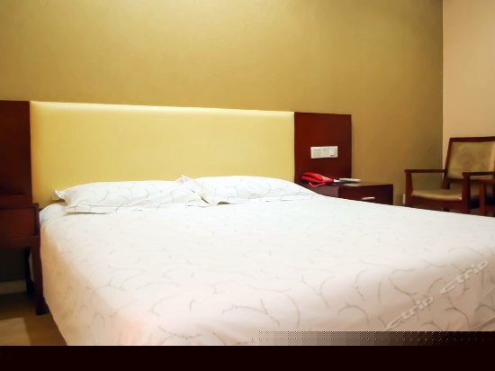 特惠大床房（无窗）