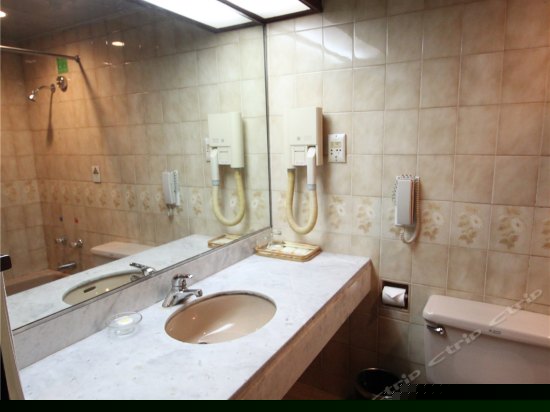 标准江景双床房