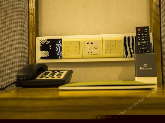 陌上花开大床房