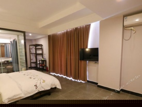 夏天特色大床房