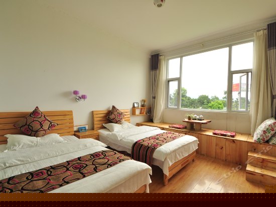 观景飘窗标准间