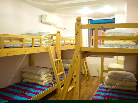 女生江景六人间（床位）