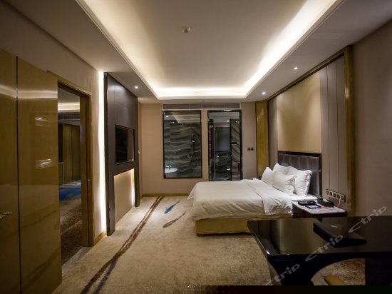 甜果高级大床房