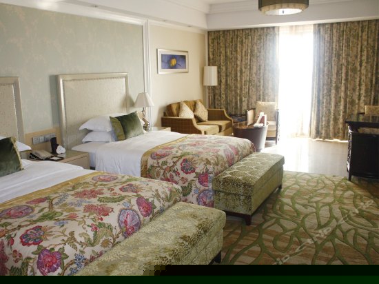 豪华湖景双床房