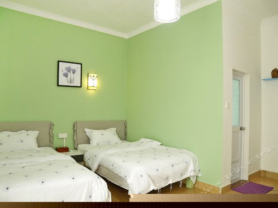 阳台豪华双床房