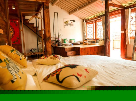 阳台复式家庭房