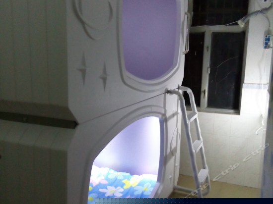 太空舱横舱双人房