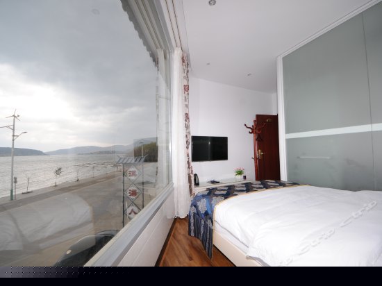 豪华欧式海景大床房