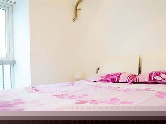 温馨舒适大床间