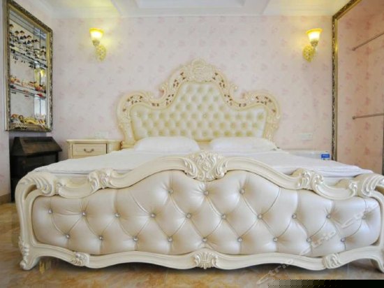 轻奢景观美式蜜月房