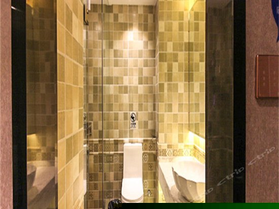 高级商务行政大床房