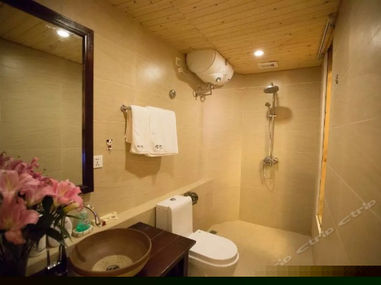 蜜月豪华大床房