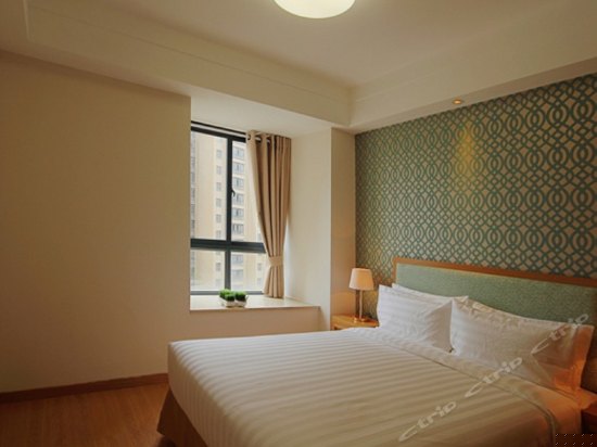 豪华大床房套房