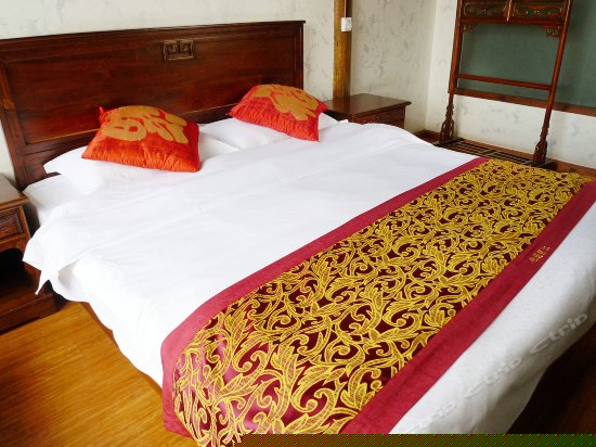 二楼阳光大床房