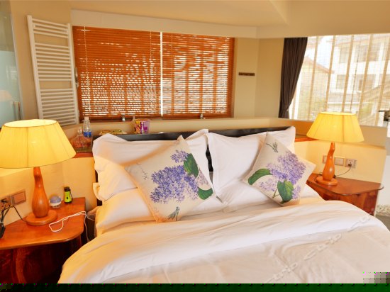 玉龙雪山全景房