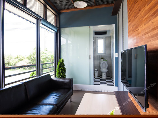 摩登工业四人房