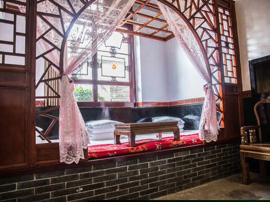 禄满盈明清土炕间