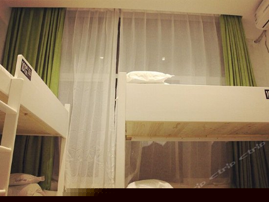 男生四人间(床位房)