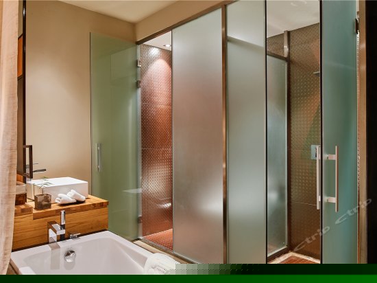 最美夕阳阳台海景大床房