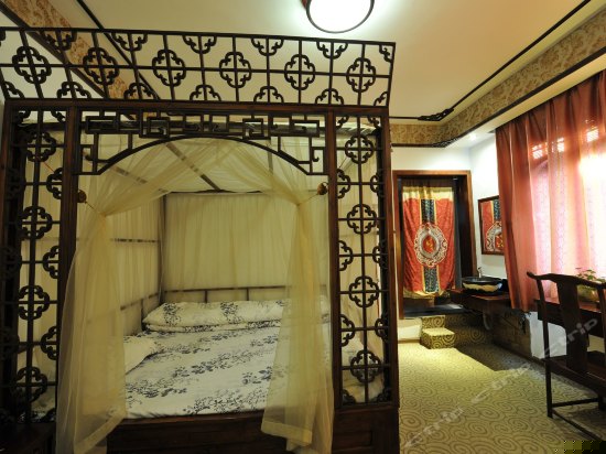 古韵雕花大床房