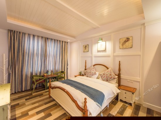 美式田园园景大床房