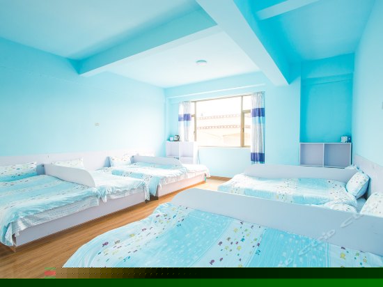 八人间（床位房）