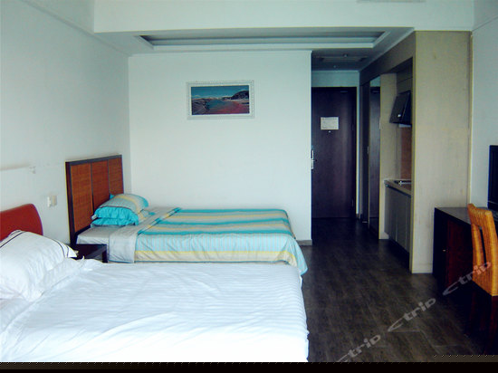 海景豪华双大床房