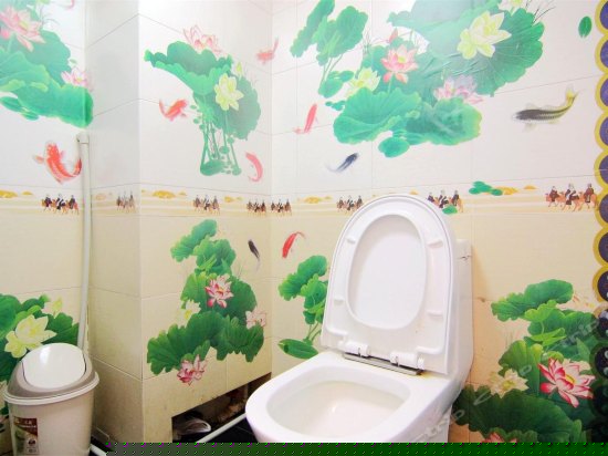 女孩豪华飘窗八人间（床位）