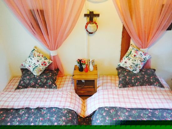 阳光复古双床房