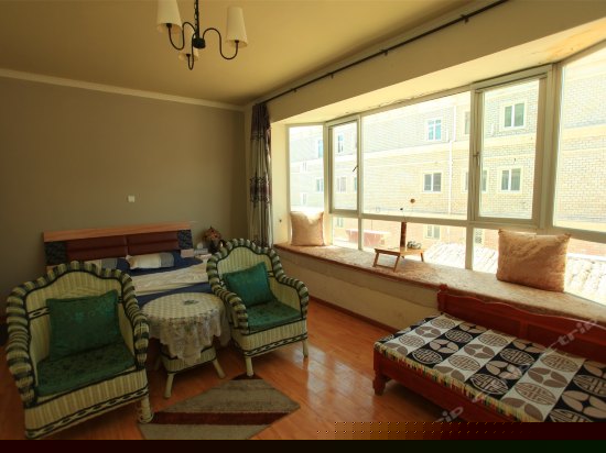 豪华情侣大床间