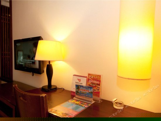 特色阳光双床房