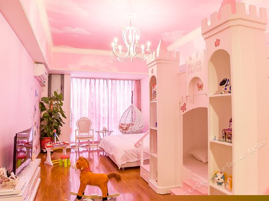 公主城堡滑梯三床房