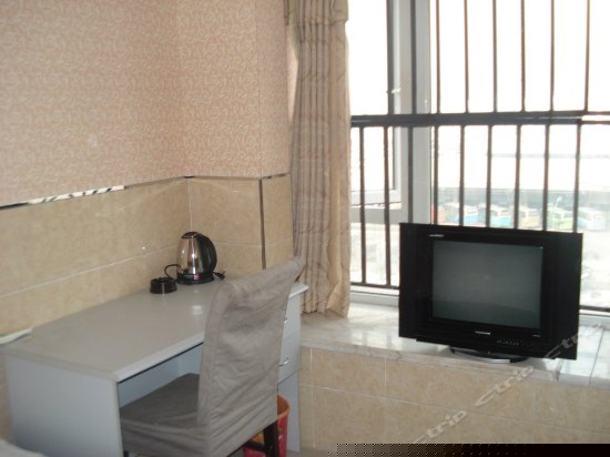 豪华电脑大床间